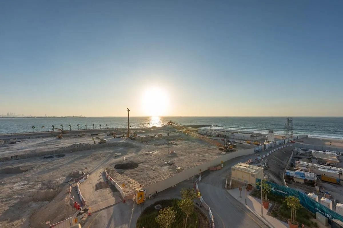 Gorgeous 1-Bedroom Apartment With Beach Access In Port De La Mer Dubái