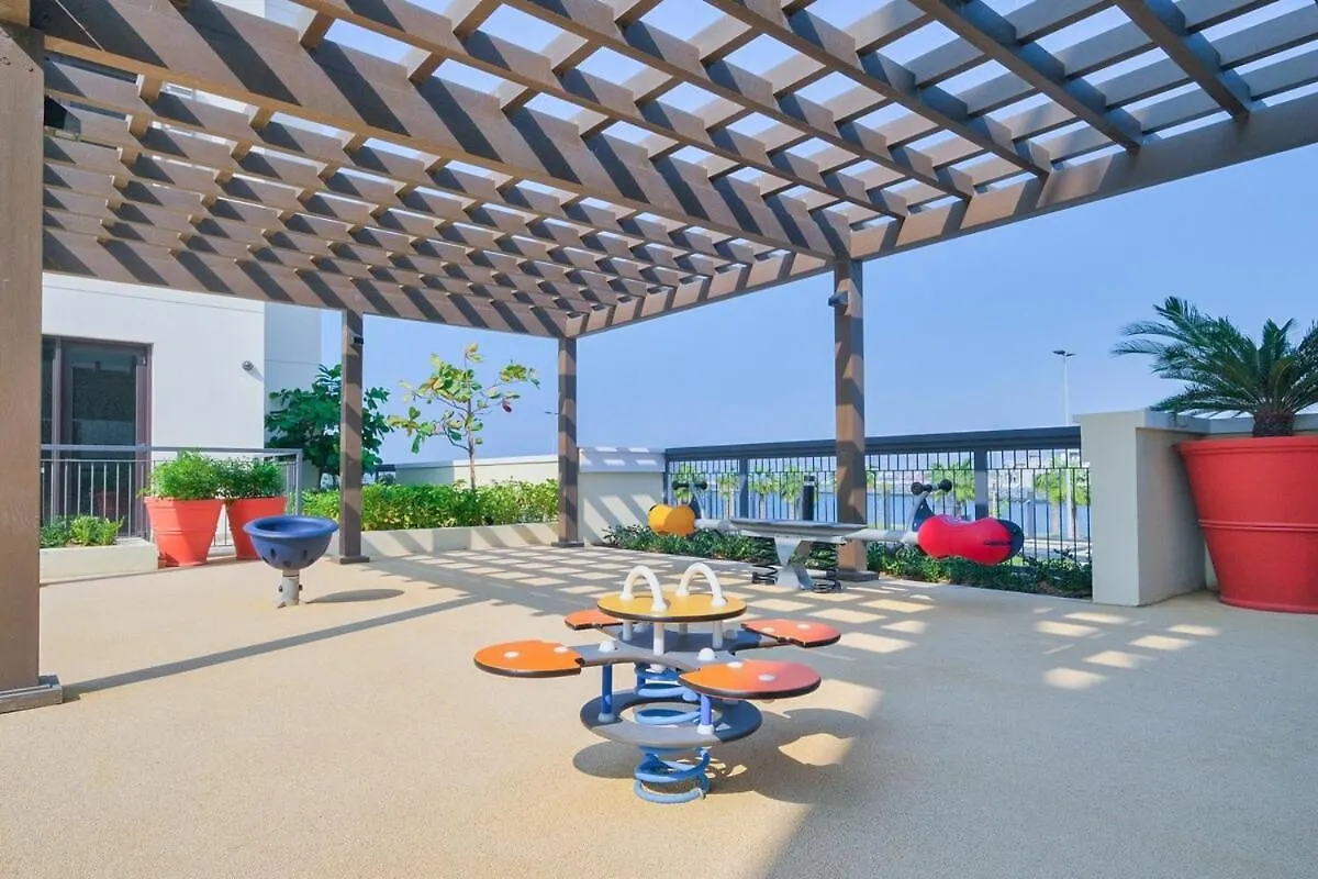 Gorgeous 1-Bedroom Apartment With Beach Access In Port De La Mer Dubái