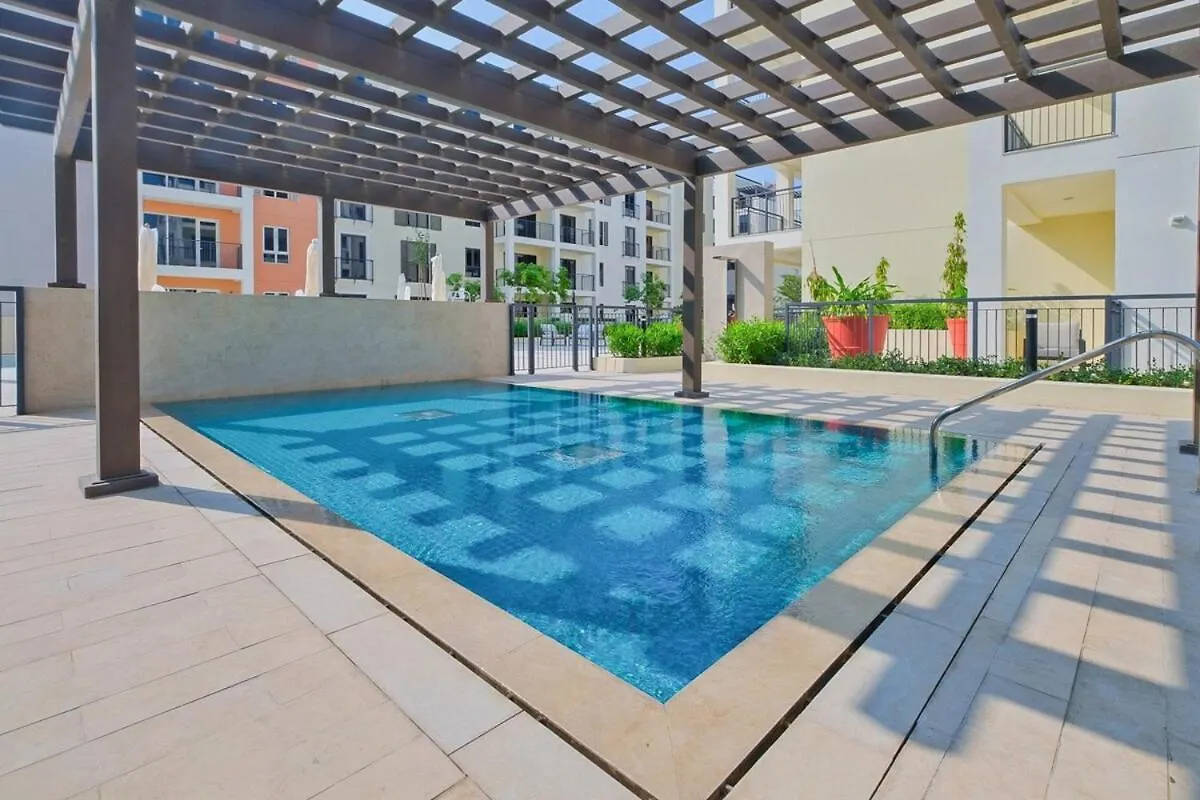 Gorgeous 1-Bedroom Apartment With Beach Access In Port De La Mer Dubái